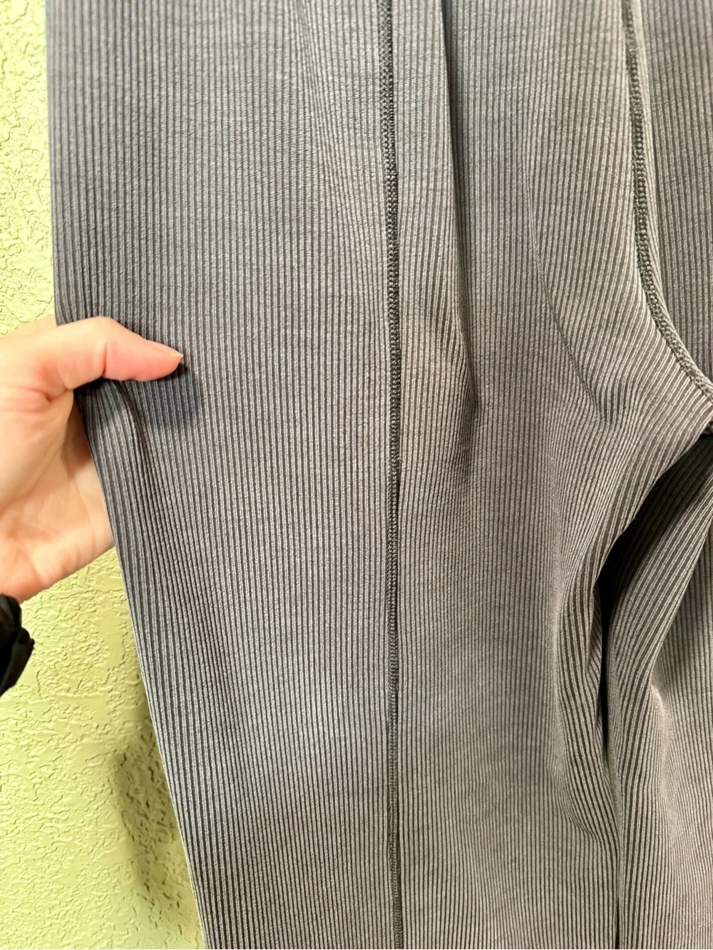 Lululemon Soft Stream Wide Leg Pants size 4